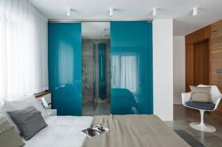 Отели типа «постель и завтрак» Zimowy Domek Boutique Rooms - Adults Only Vege Сверадув-Здруй Двухместный номер Делюкс с 1 кроватью и балконом-10
